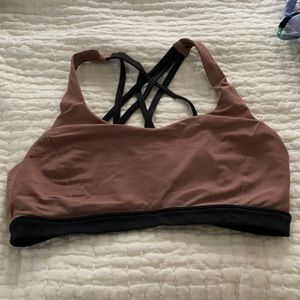 Lululemon bra size 8